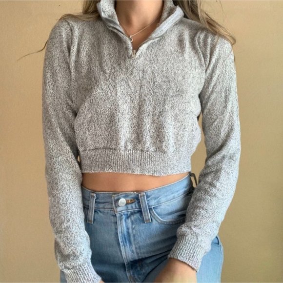 Brandy Melville Sweaters - Brandy Melville Zip Up Cropped Knit Long Sleeve Sweater Gray Pullover S
